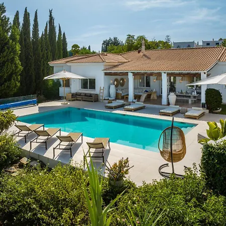 Villa Vacation Marbella I Ballesteros, Near Golf Courses, Private Pool And Gigantic Garden Estepona