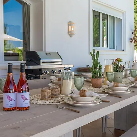Villa Vacation Marbella I Ballesteros, Near Golf Courses, Private Pool And Gigantic Garden Estepona